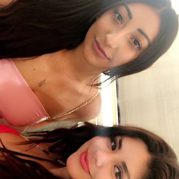 Meet your Posher, Gissel - Picture 1 of 1